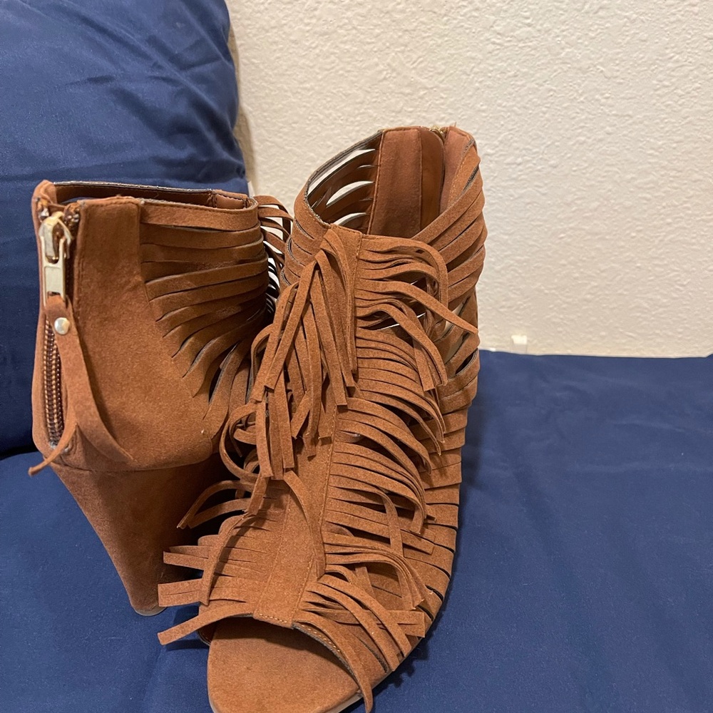 Wedge booty